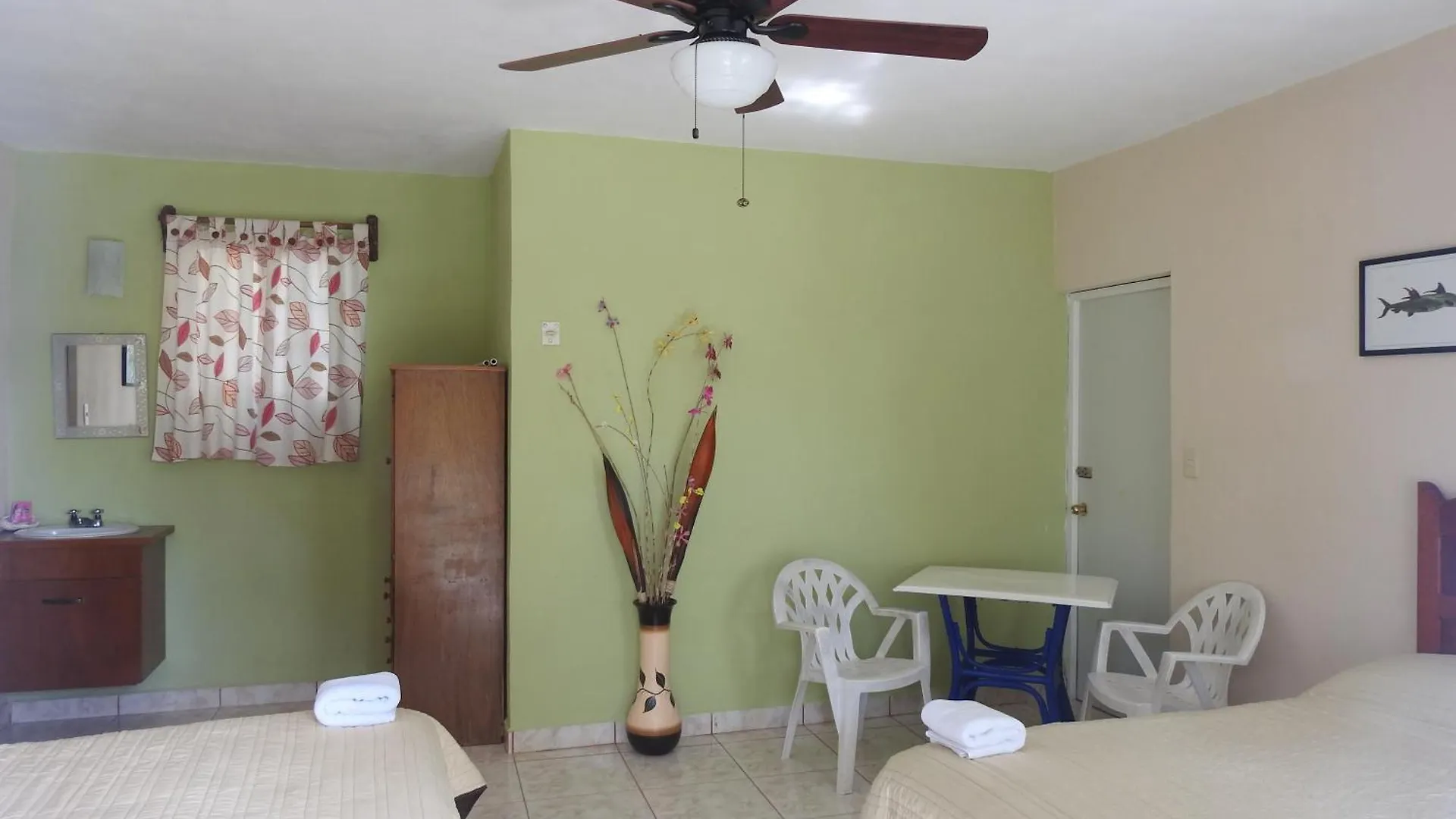 Guest house Las Palapas De Punta Allen